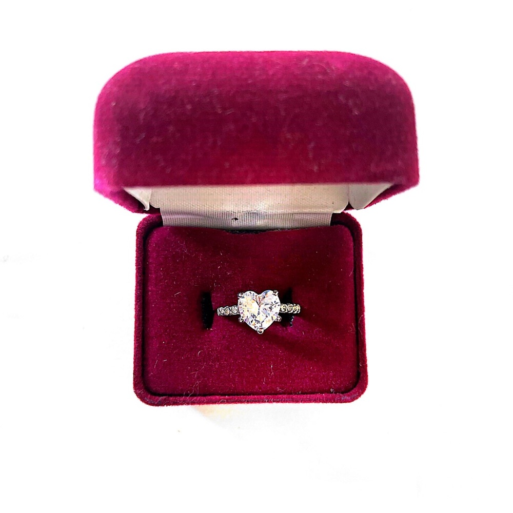 3 + Ct CZ (SZ 5) Heart Shape Ring Diamond White Gold Plated For Your Special ♥️